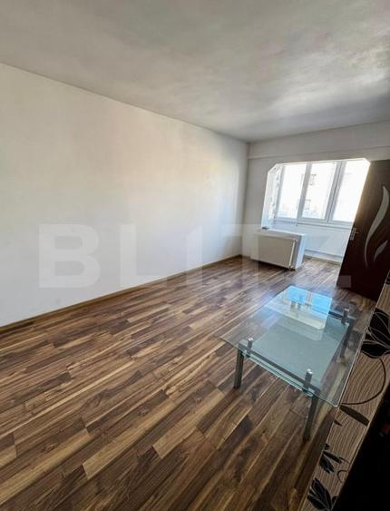 Garsonieră decomandată în Tudor