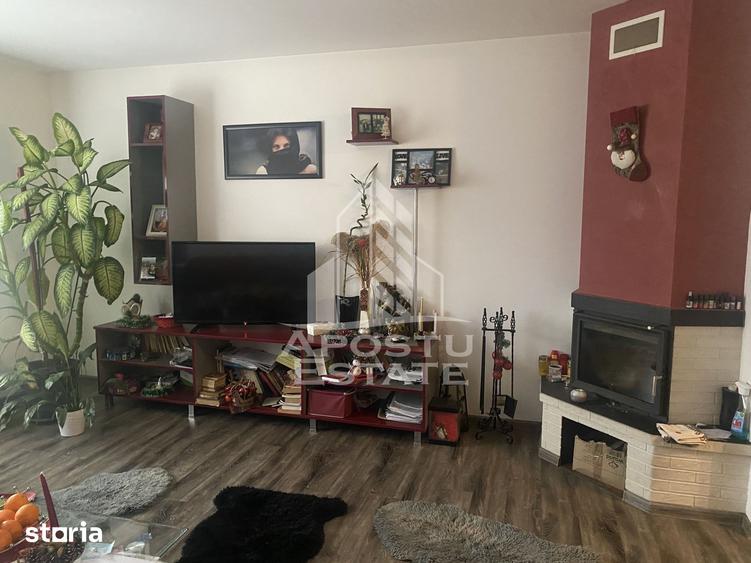 Casă cu 5 camere cu Teren 1000 Mp în Sacoșu Turcesc