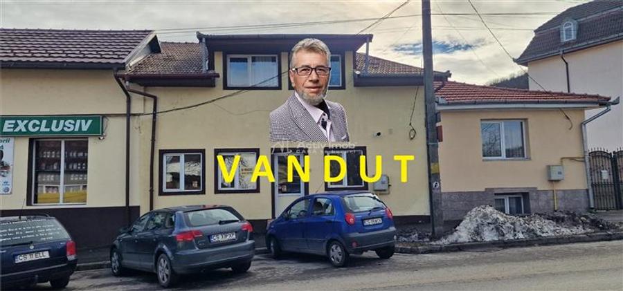Casă individuală cu 18 camere cu Canalizare în Ultracentral