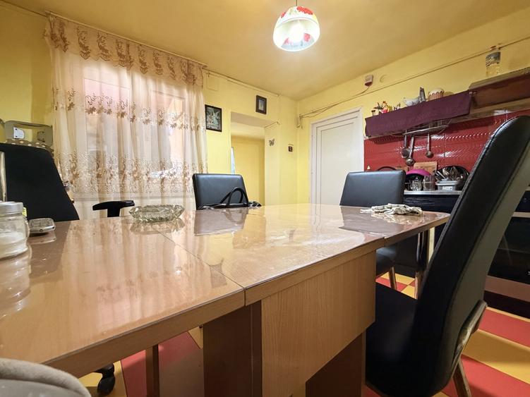 Apartament cu 3 camere decomandat în Timocului-Șaguna