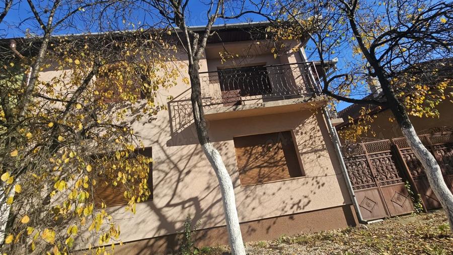 Casă cu 1 camere cu Canalizare în Central