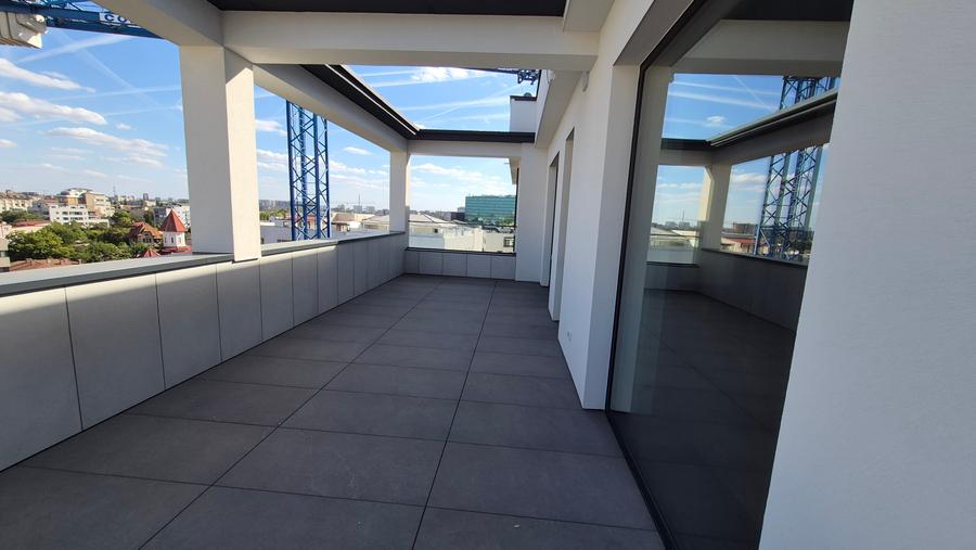 Apartament cu 5 camere decomandat în Cotroceni