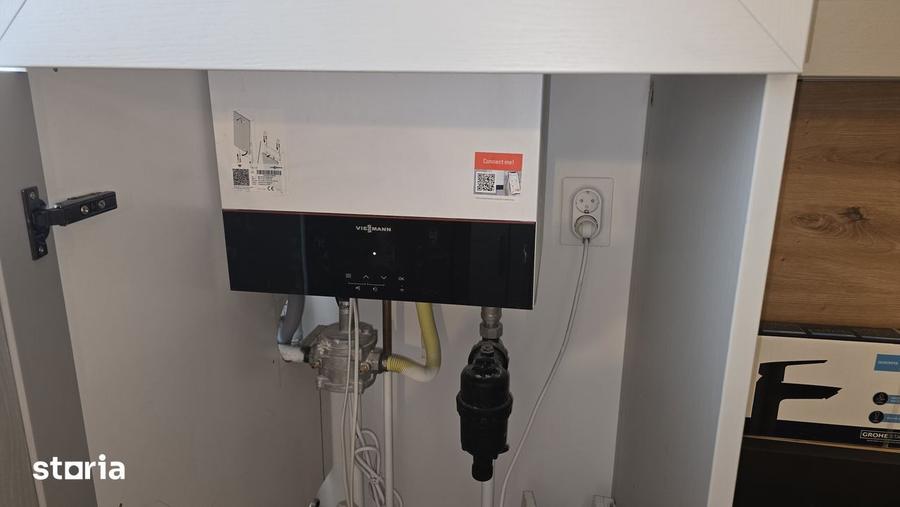Apartament cu 4 camere decomandat în Micul Dallas