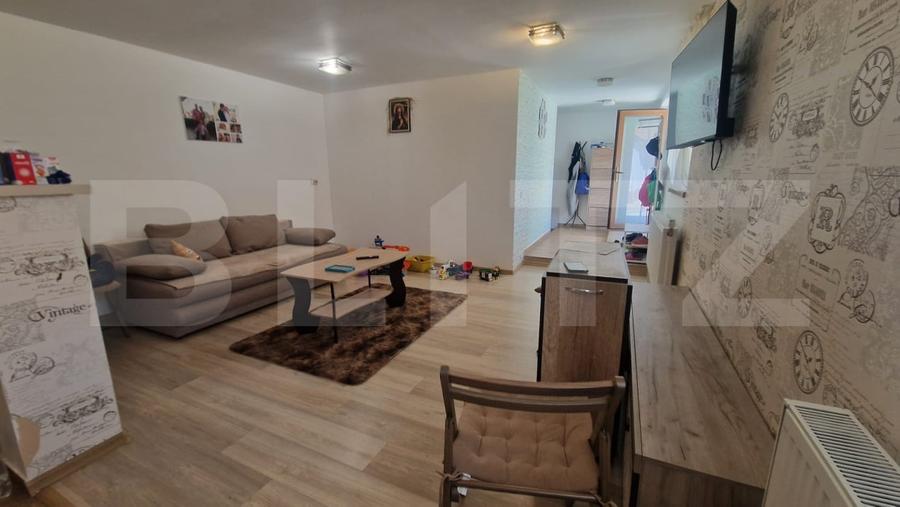 Casă individuală cu 5 camere cu Canalizare în Rotbav