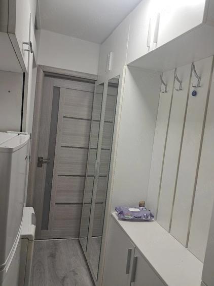 Apartament cu 2 camere semidecomandat în Cuza Vodă
