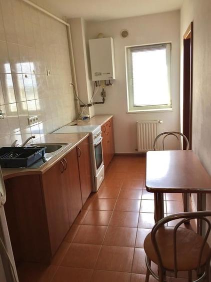 Apartament cu 2 camere decomandat în Aradului