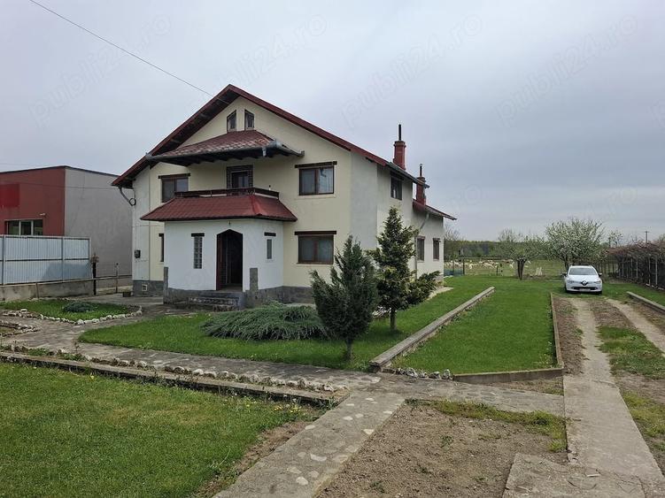Casă cu 2 camere cu Teren 2400 Mp în Dragomirești