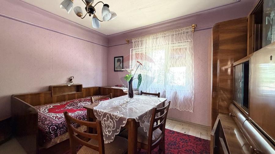 Casă cu 4 camere cu Teren 700 Mp în Vitrometan