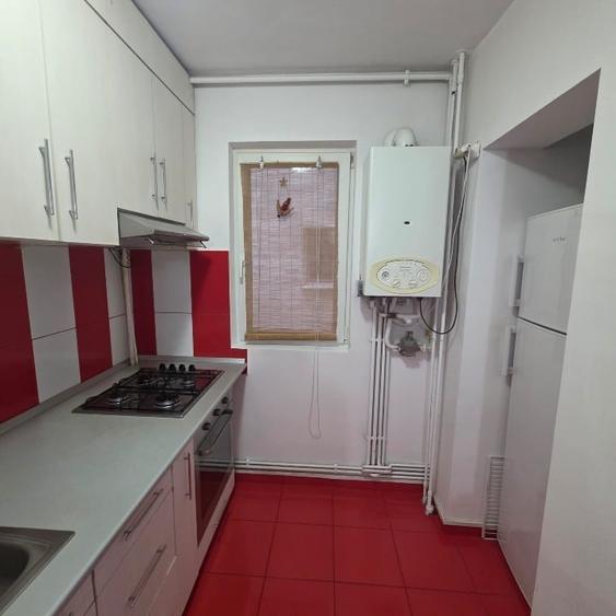Apartament cu 3 camere decomandat, mobilat în Circumvalațiunii