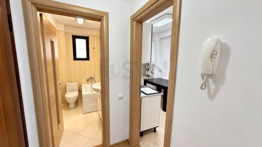 Apartament cu 3 camere decomandat în Domenii