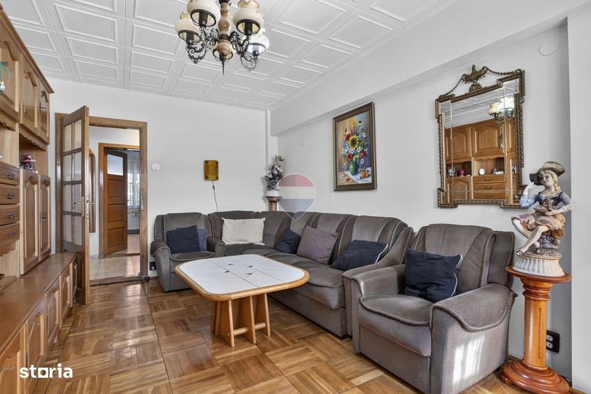 Apartament cu 3 camere decomandat, mobilat în Central