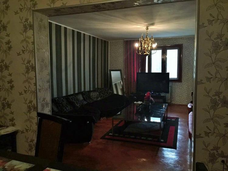 Casă individuală cu 9 camere cu Canalizare în Exterior Nord