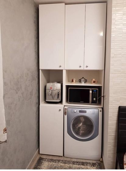 Apartament cu 3 camere semidecomandat în Sânleani