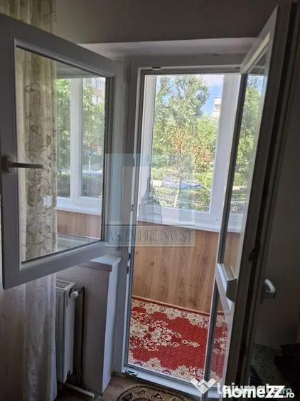 Apartament cu 2 camere decomandat în Craiter
