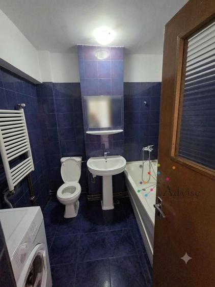 Apartament cu 3 camere decomandat, mobilat în Noua