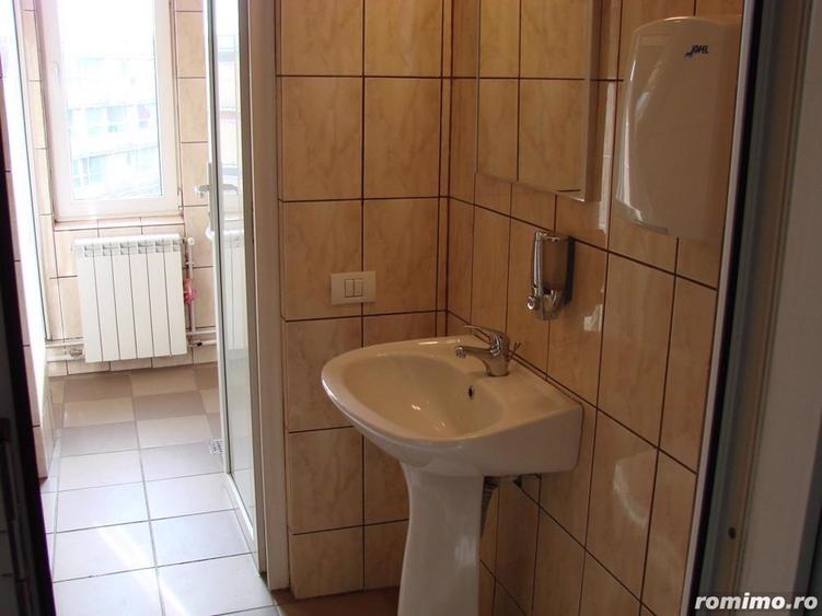 Spațiu comercial, de 300 mp, în Regie