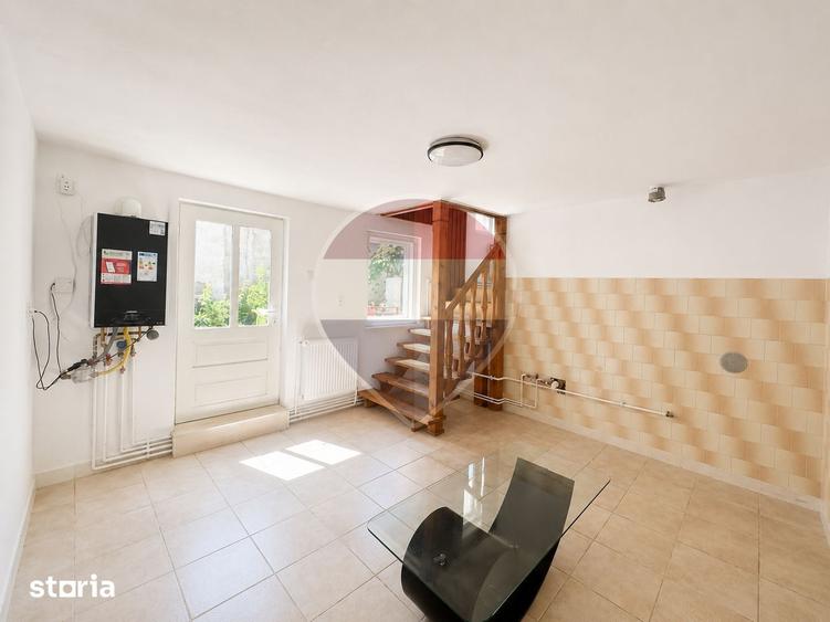 Casă cu 3 camere cu Teren 305 Mp în IAR
