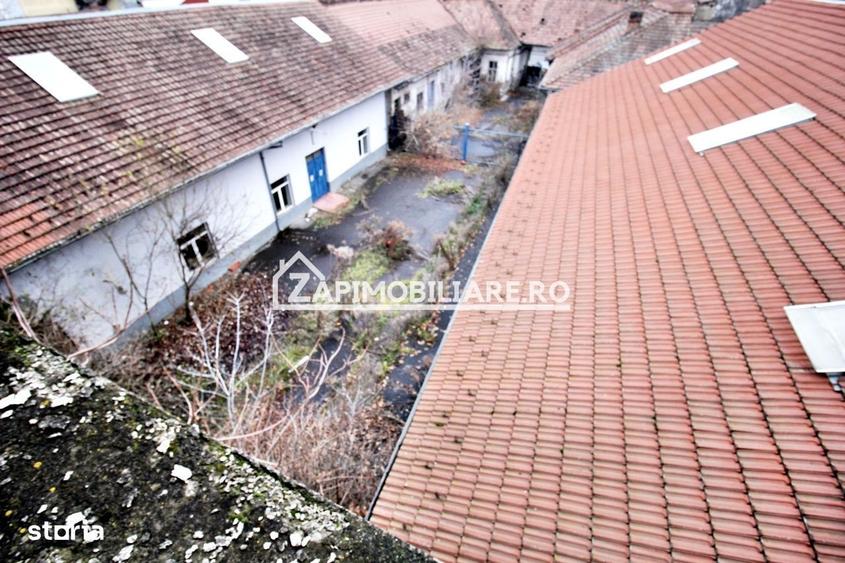 Spațiu comercial, de 2,250 mp, în Lefaia