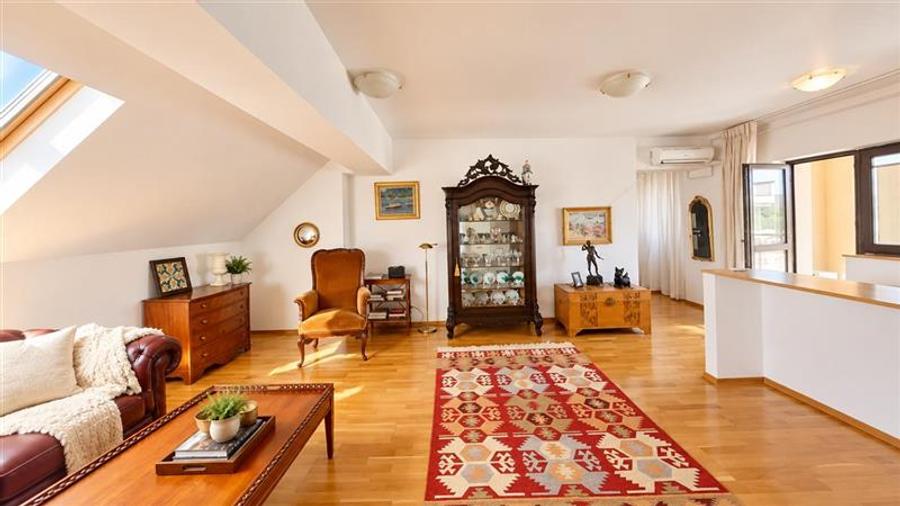 Apartament cu 2 camere decomandat, mobilat în Astra