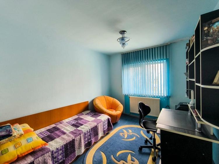 Apartament cu 3 camere decomandat, mobilat în Nord
