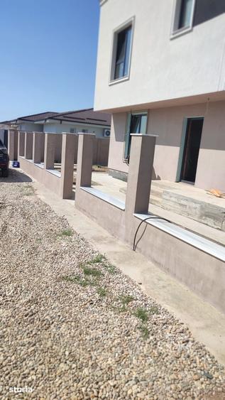 Casă cu 4 camere cu Teren 369 Mp în Vidra