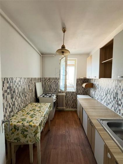 Apartament cu 2 camere semidecomandat în Cetății