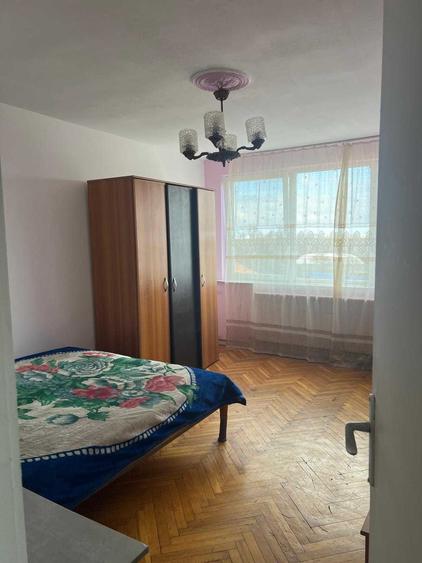 Apartament cu 2 camere decomandat în Romanilor
