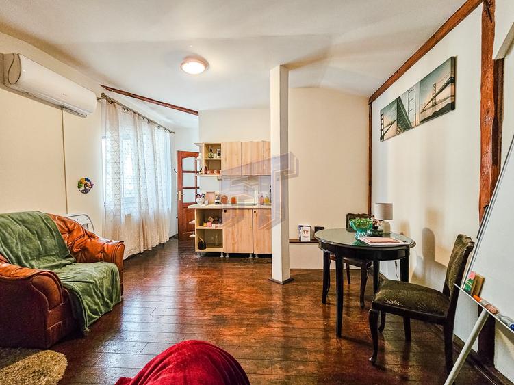 Apartament cu 3 camere decomandat, mobilat în P-ța Alba Iulia
