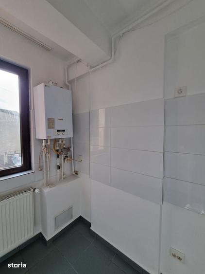 Apartament cu 2 camere semidecomandat în Roșu