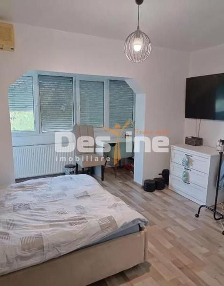 Apartament cu 3 camere decomandat, mobilat în Dâmbovița