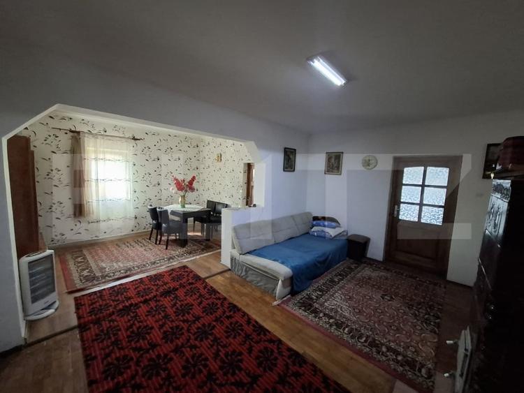 Casă individuală cu 5 camere cu Canalizare în Ardud