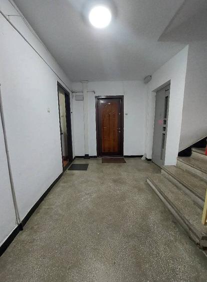 Apartament cu 2 camere semidecomandat, mobilat în Colentina