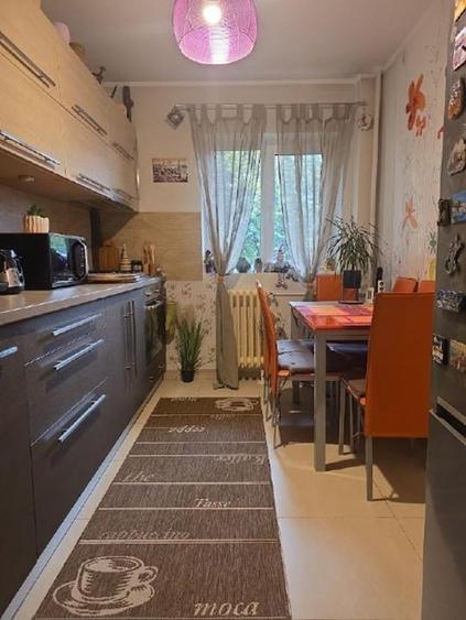 Apartament cu 4 camere, mobilat în Sebastian