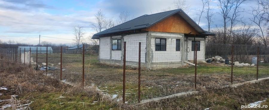 Casa de 80mp cu teren de 2000mp - 1