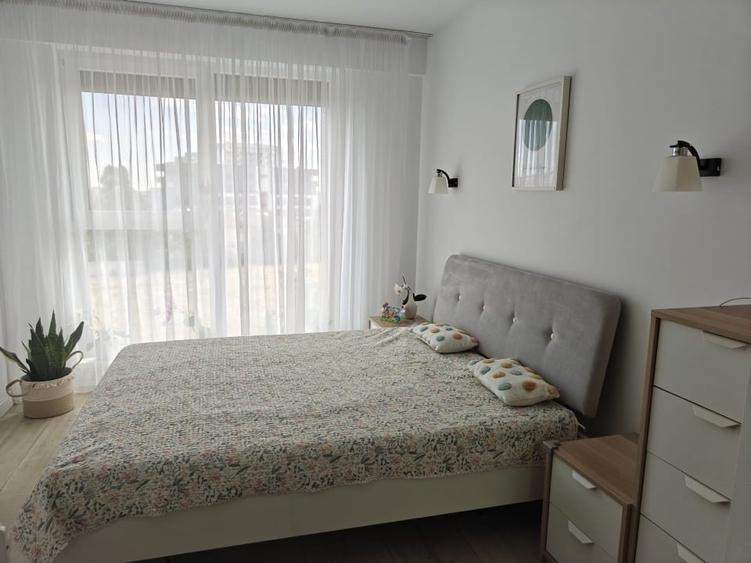Apartament cu 2 camere decomandat, mobilat în Sisești