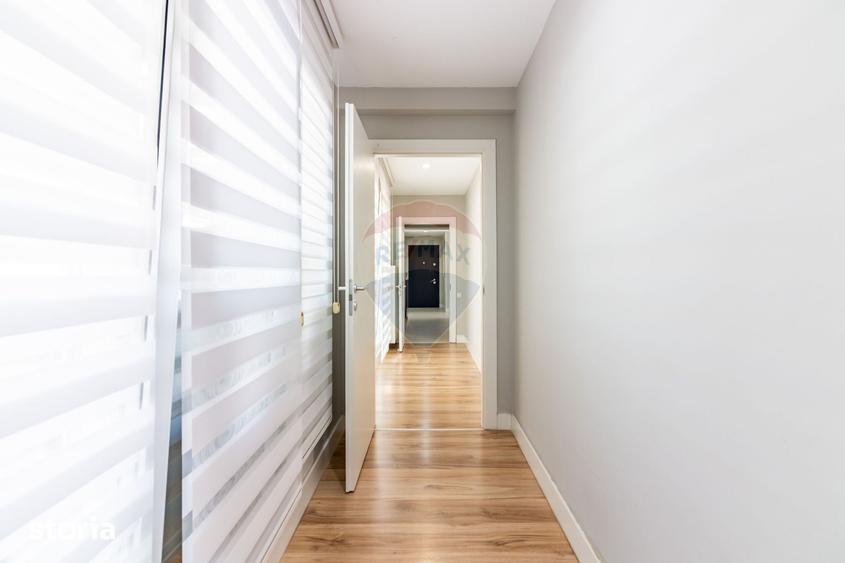 Apartament cu 4 camere în Ștefăneștii de Jos