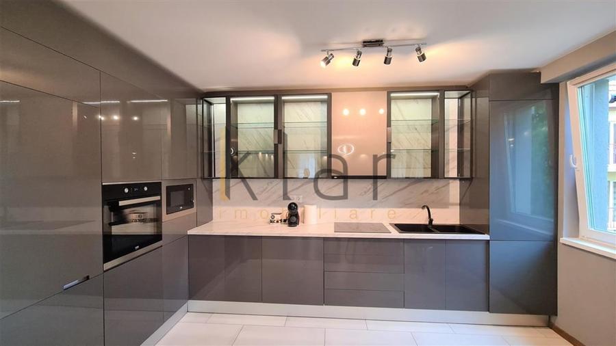 Apartament cu 2 camere semidecomandat, mobilat în Bună Ziua