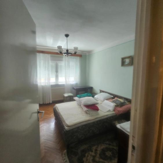 Apartament cu 2 camere decomandat în Vasile Aaron