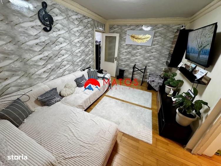 Apartament cu 3 camere decomandat în Central
