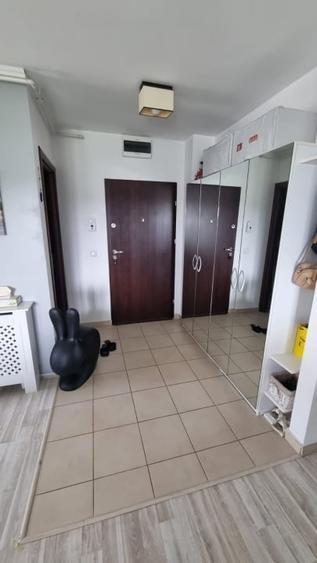 Apartament cu 3 camere semidecomandat în Odăi