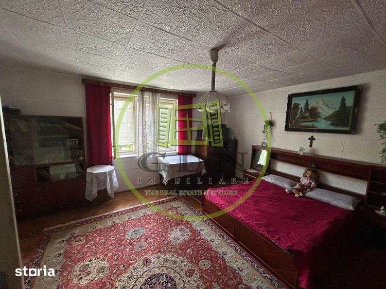Casă cu 6 camere cu Teren 2109 Mp în Șeica Mică