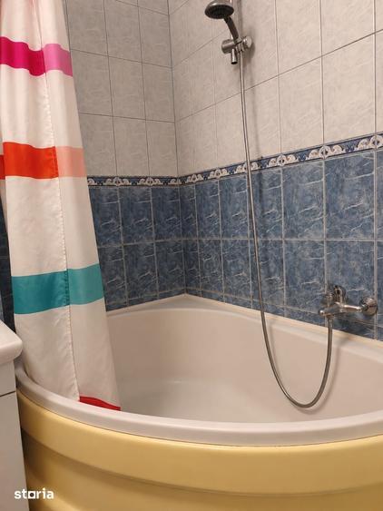 Apartament cu 3 camere decomandat în Cantacuzino