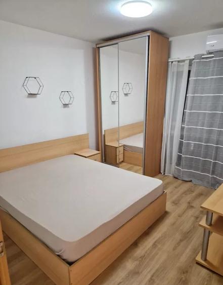 Apartament cu 2 camere decomandat, mobilat în Panduri