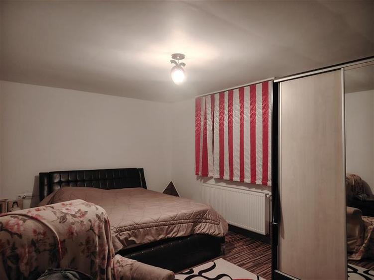 Casă individuală cu 3 camere cu Garaj în Lipănești