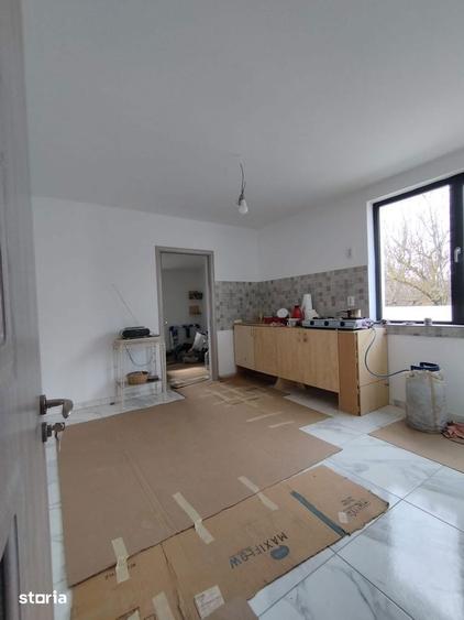Casă cu 5 camere cu Teren 350 Mp în Cornetu