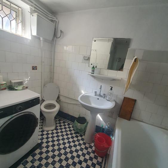 Casă individuală cu 4 camere cu Canalizare în Coiciu