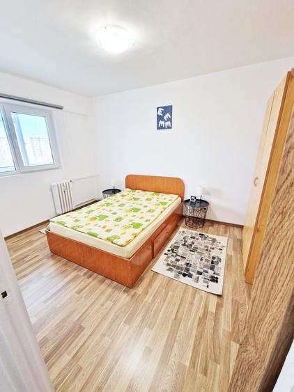 Apartament cu 2 camere semidecomandat, mobilat în Timișoara