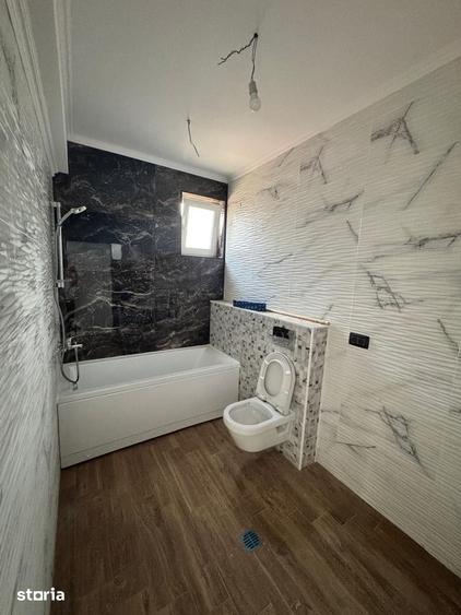 Casă cu 4 camere cu Teren 250 Mp în Central