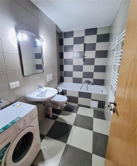 Apartament cu 2 camere decomandat, mobilat în Tractorul