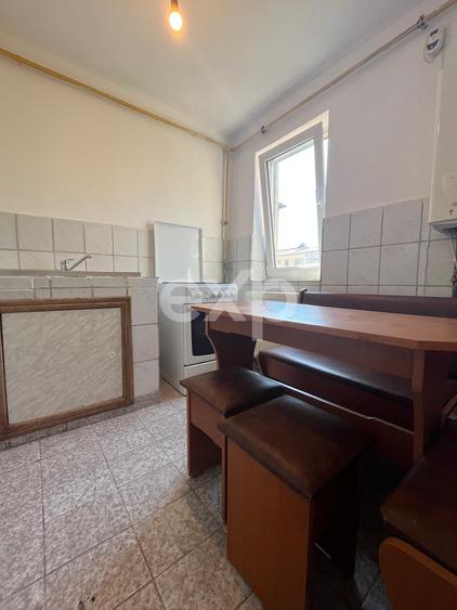 Apartament cu 2 camere decomandat, mobilat în Găești